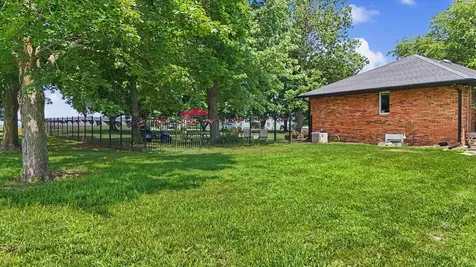 1413 East 2950 North Road Mansfield IL 61854