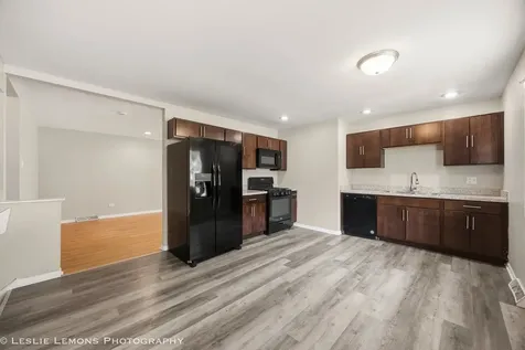 16388 Terry Lane Oak Forest IL 60452