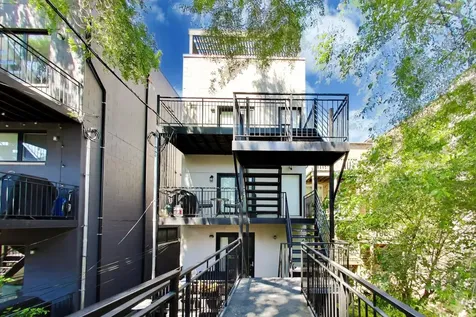 879 North Marshfield Avenue Chicago IL 60622