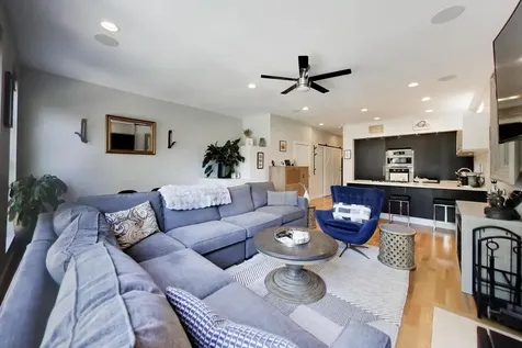 879 North Marshfield Avenue Chicago IL 60622