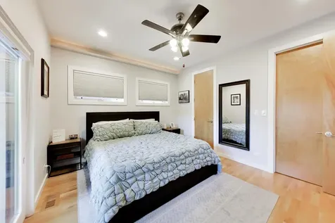 879 North Marshfield Avenue Chicago IL 60622
