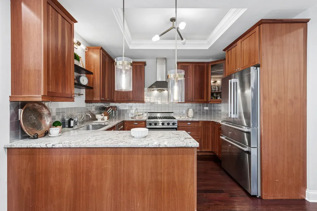 3635 North Hermitage Avenue Chicago IL 60613