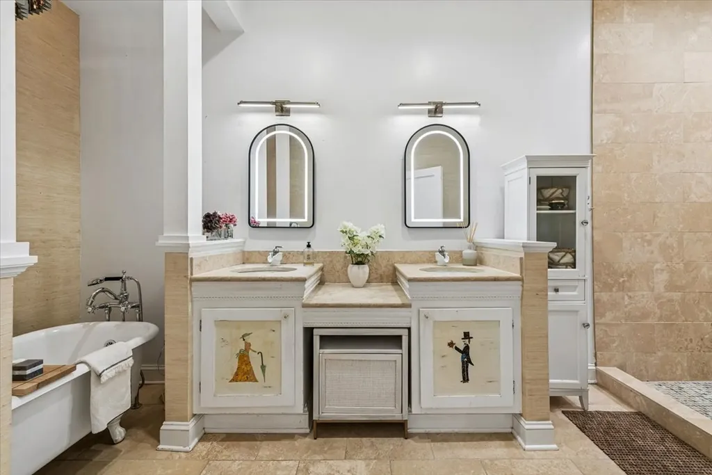 3635 North Hermitage Avenue Chicago IL 60613