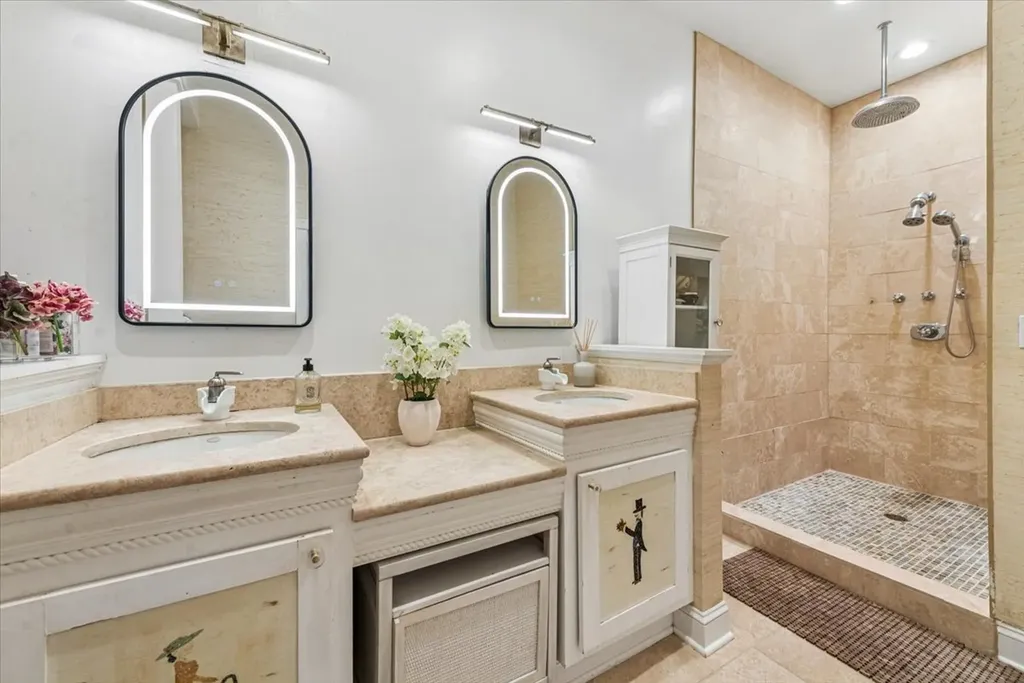 3635 North Hermitage Avenue Chicago IL 60613