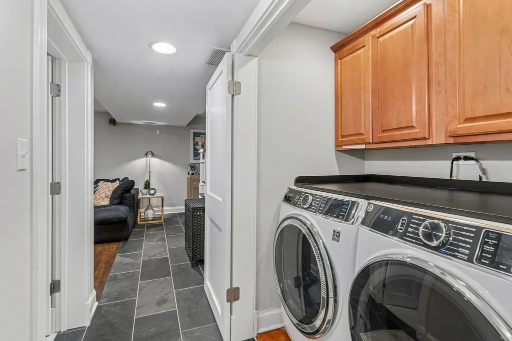 3635 North Hermitage Avenue Chicago IL 60613
