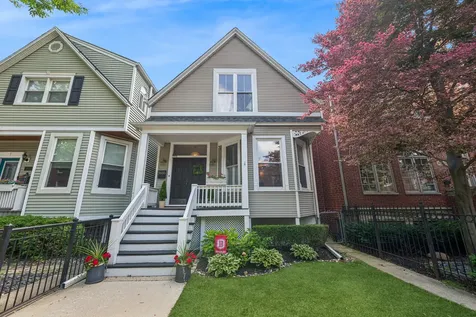 3635 North Hermitage Avenue Chicago IL 60613