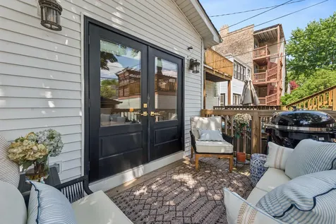 3635 North Hermitage Avenue Chicago IL 60613