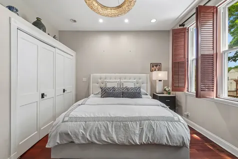 3635 North Hermitage Avenue Chicago IL 60613