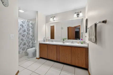 2020 North Stillwater Road Arlington Heights IL 60004