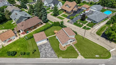 521 Mccarthy Road Lemont IL 60439