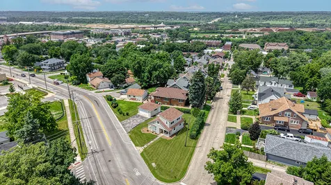 521 Mccarthy Road Lemont IL 60439