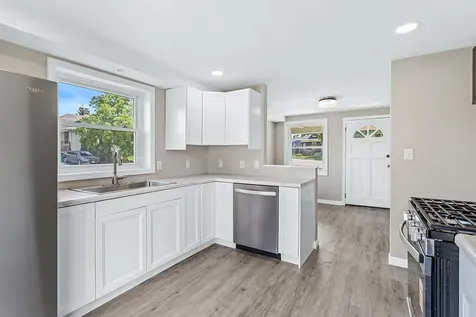 521 Mccarthy Road Lemont IL 60439