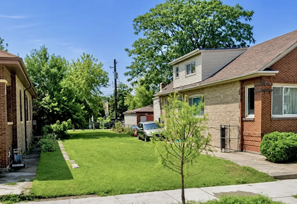 8030 South Ada Street Chicago IL 60620