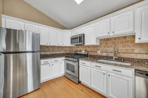 581 Le Parc Circle Buffalo Grove IL 60089