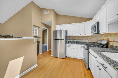 581 Le Parc Circle Buffalo Grove IL 60089