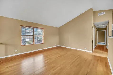 581 Le Parc Circle Buffalo Grove IL 60089