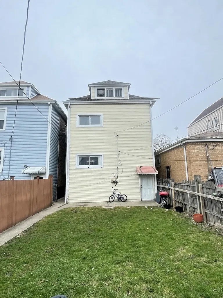 2512 West 45th Place Chicago IL 60632