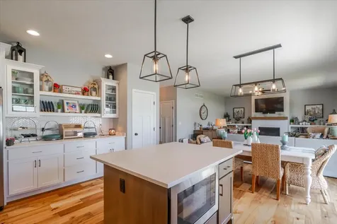 1304 Staghorne Way Bloomington IL 61705