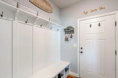 1304 Staghorne Way Bloomington IL 61705