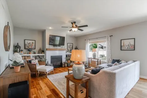 1304 Staghorne Way Bloomington IL 61705