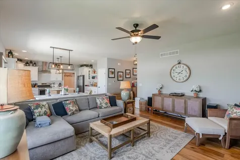 1304 Staghorne Way Bloomington IL 61705