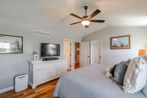 1304 Staghorne Way Bloomington IL 61705