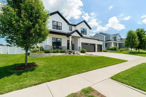 1304 Staghorne Way Bloomington IL 61705