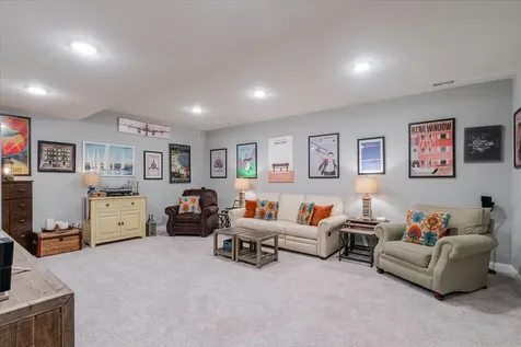 1304 Staghorne Way Bloomington IL 61705