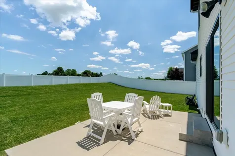 1304 Staghorne Way Bloomington IL 61705