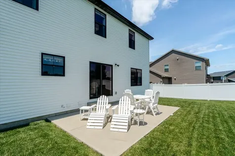 1304 Staghorne Way Bloomington IL 61705