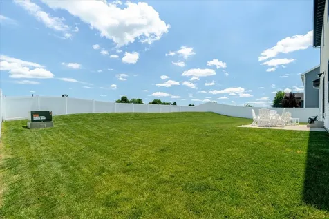 1304 Staghorne Way Bloomington IL 61705