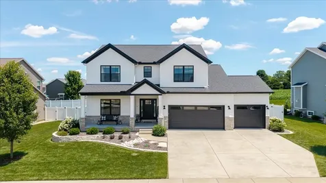 1304 Staghorne Way Bloomington IL 61705