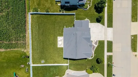 1304 Staghorne Way Bloomington IL 61705