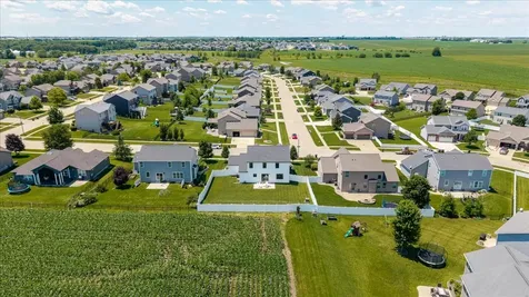 1304 Staghorne Way Bloomington IL 61705