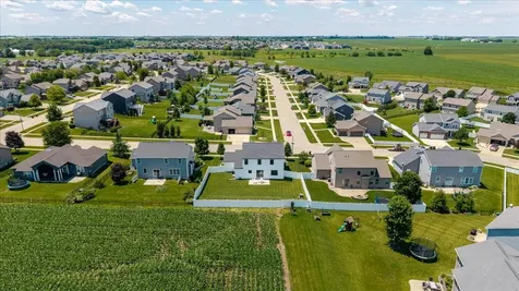 1304 Staghorne Way Bloomington IL 61705