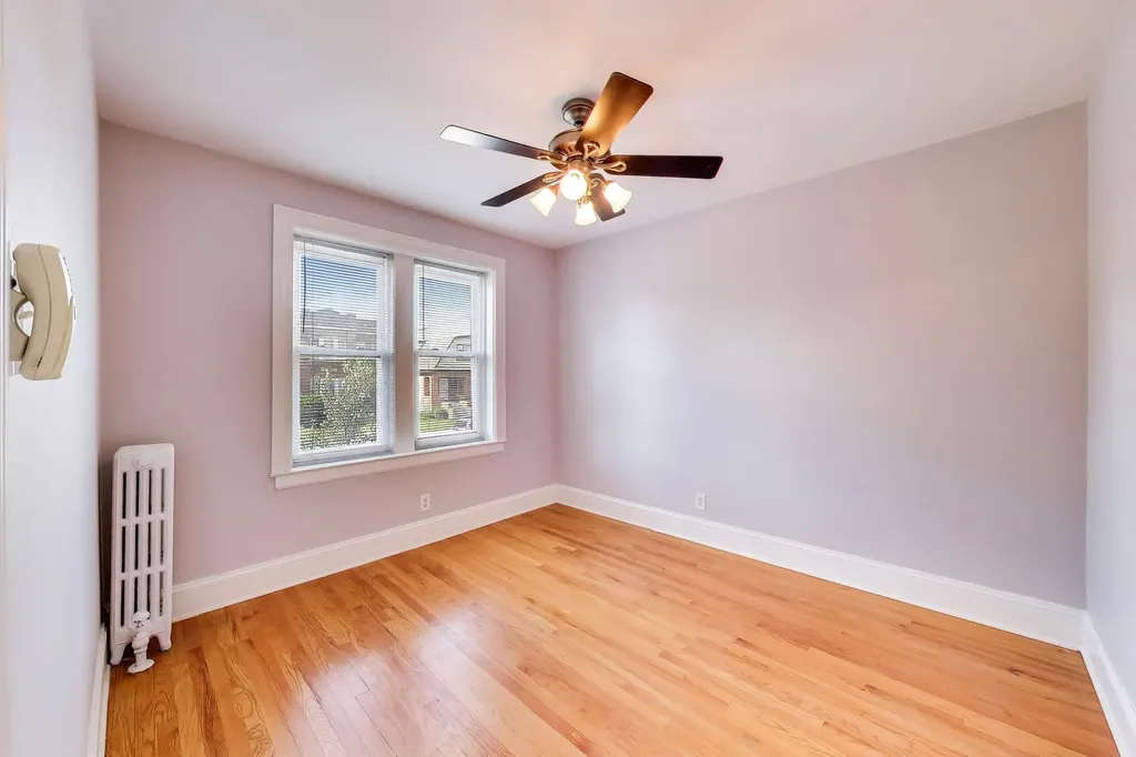 4857 West Roscoe Street Chicago IL 60641
