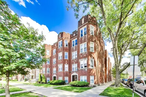 4857 West Roscoe Street Chicago IL 60641