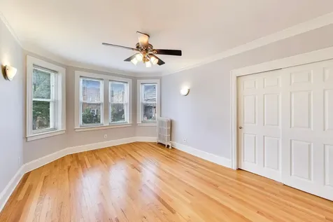 4857 West Roscoe Street Chicago IL 60641