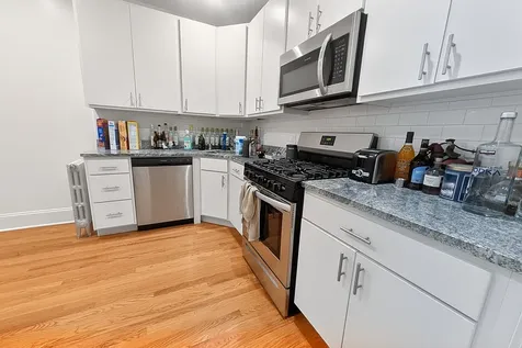 6638 North Glenwood Avenue Chicago IL 60626