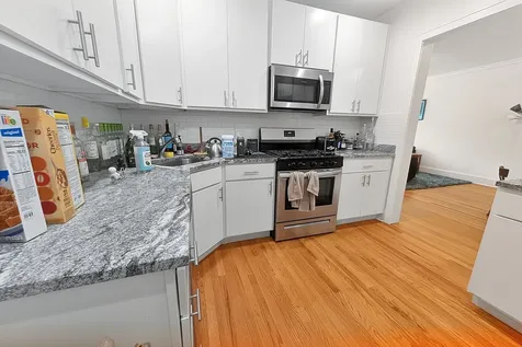 6638 North Glenwood Avenue Chicago IL 60626