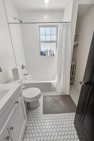 6638 North Glenwood Avenue Chicago IL 60626