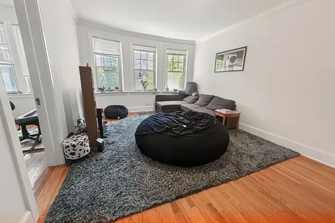 6638 North Glenwood Avenue Chicago IL 60626
