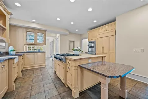 224 Sheridan Road Kenilworth IL 60043
