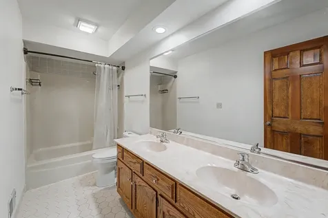 2600 Arlingdale Drive Palatine IL 60067