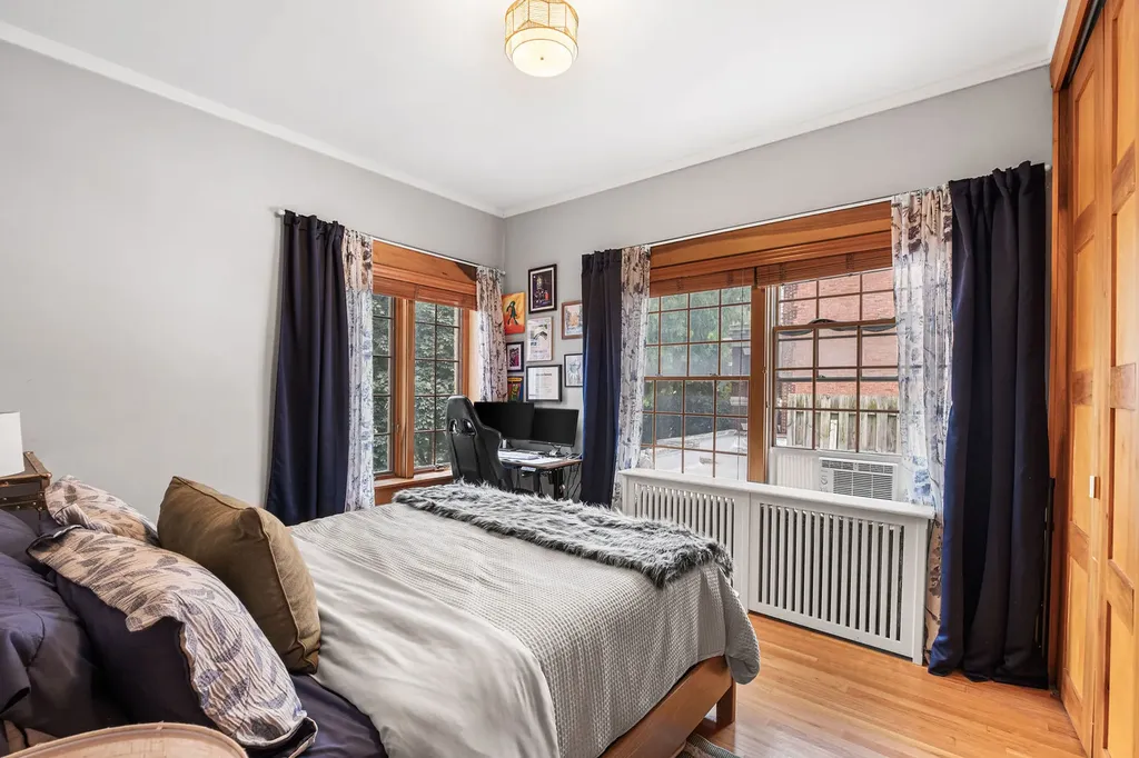 429 West Wellington Avenue Chicago IL 60657