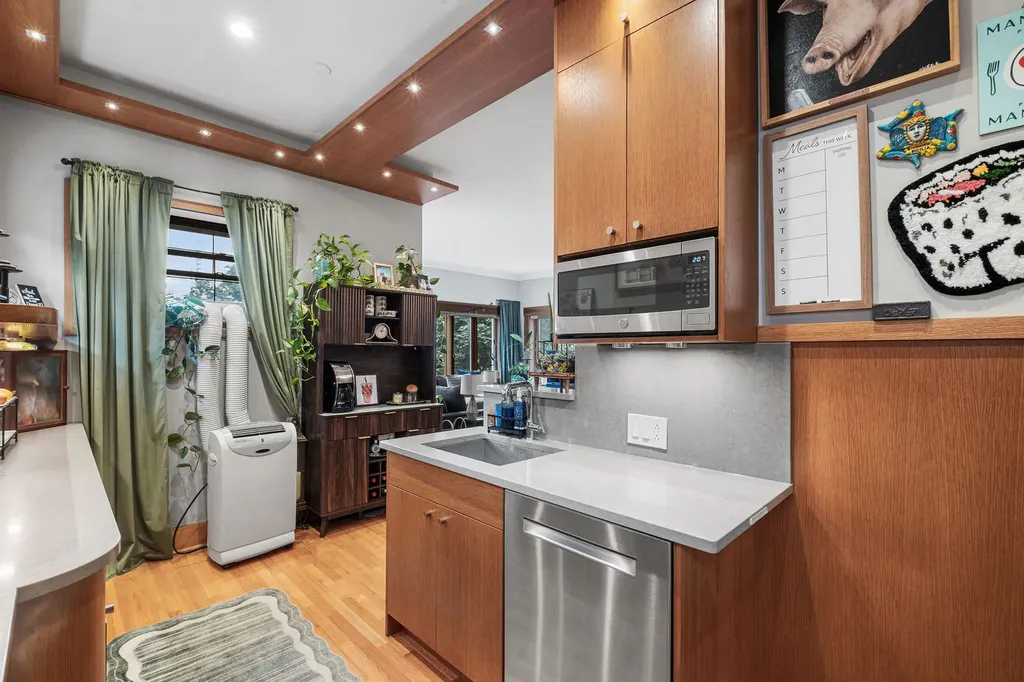 429 West Wellington Avenue Chicago IL 60657