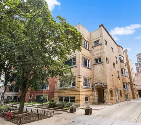 429 West Wellington Avenue Chicago IL 60657