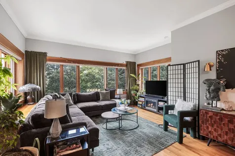 429 West Wellington Avenue Chicago IL 60657
