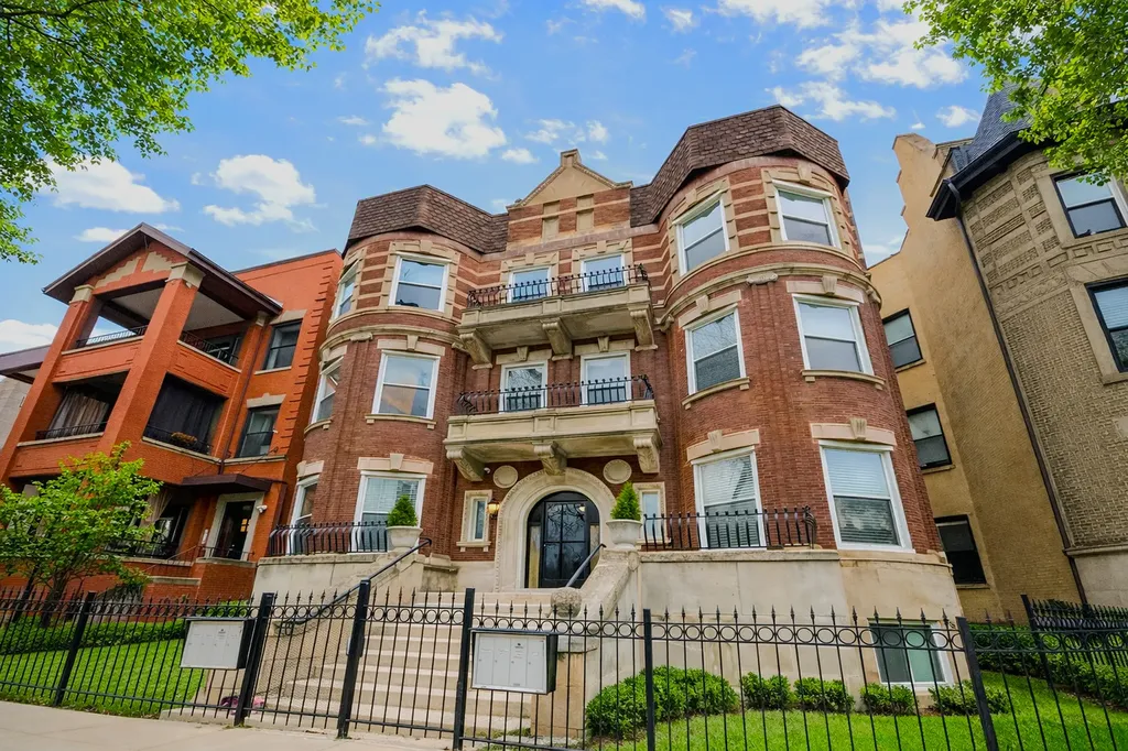 4518 South King Drive Chicago IL 60653