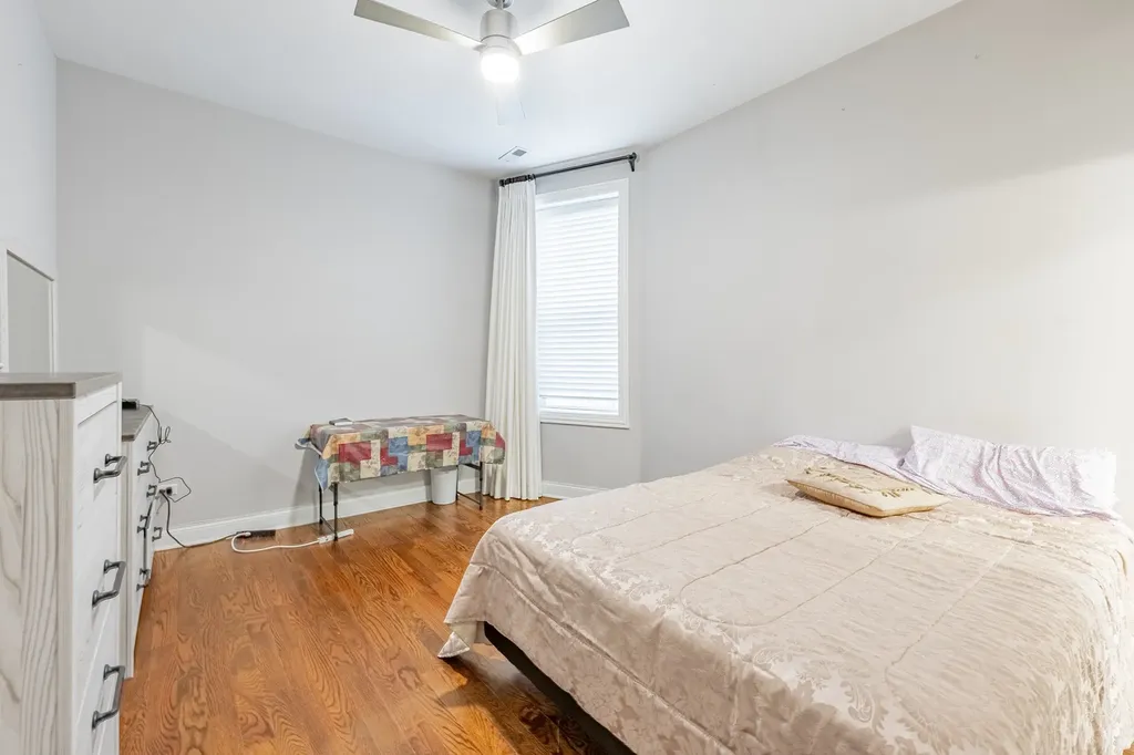 4518 South King Drive Chicago IL 60653